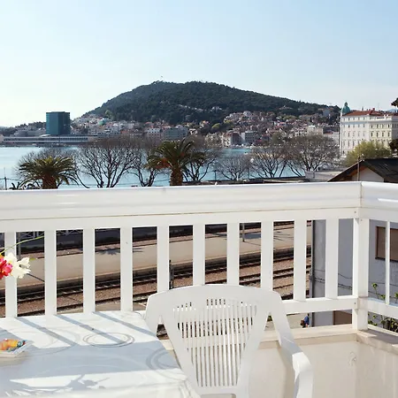 西蒙尼公寓 斯普利特