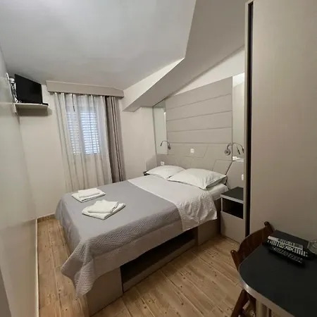 Simoni Apartment *